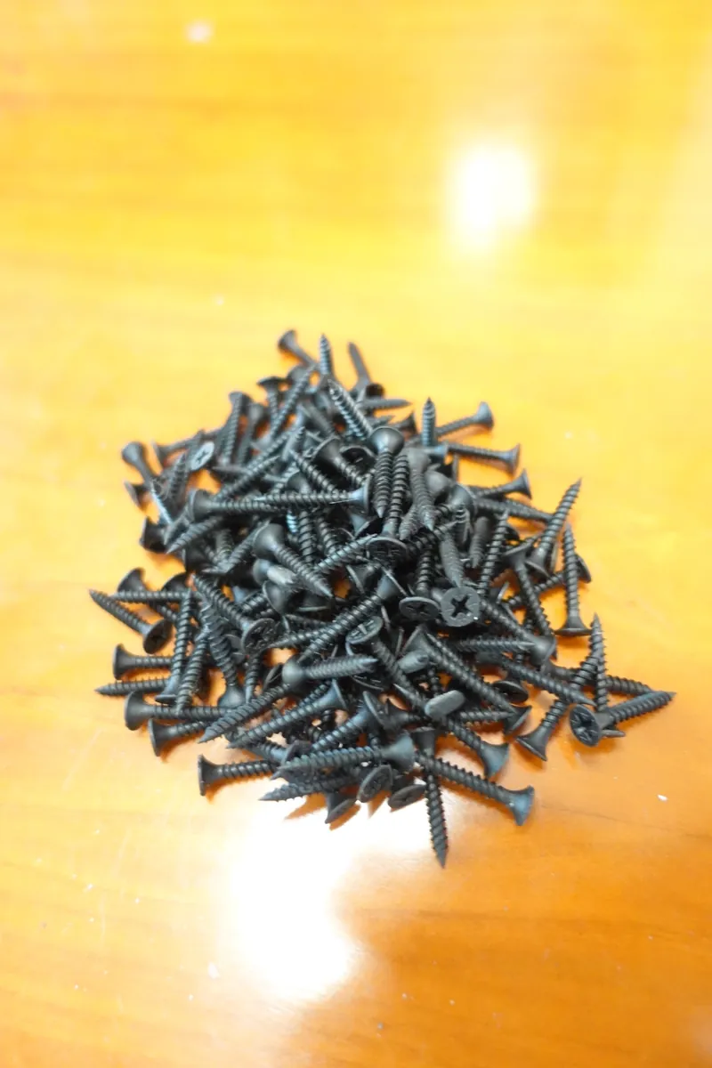 Drywall screws for board applications